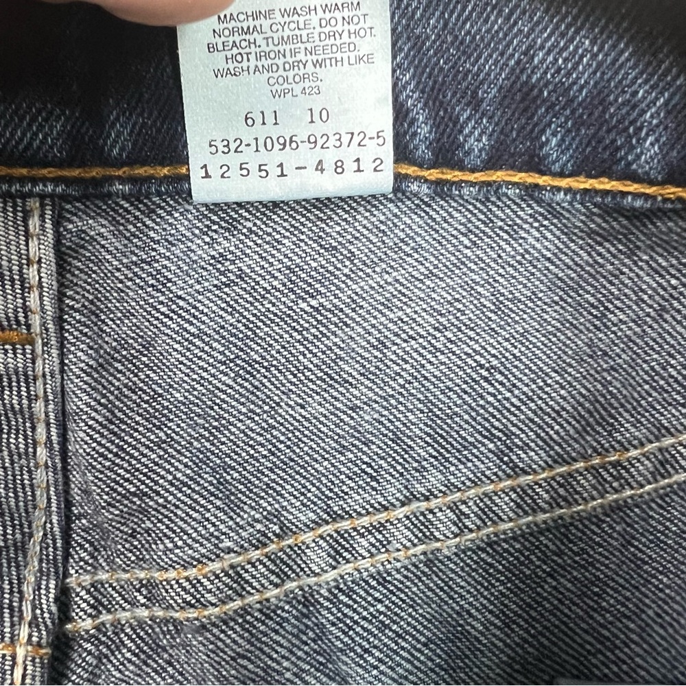 Vtg Levi's 551 Jeans Womens 14P Dark Wash Blue USA 90s Relaxed Tapered High Rise - Picture 9 of 9